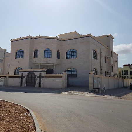 Alarbee Aljeded Villa Салалах Екстериор снимка